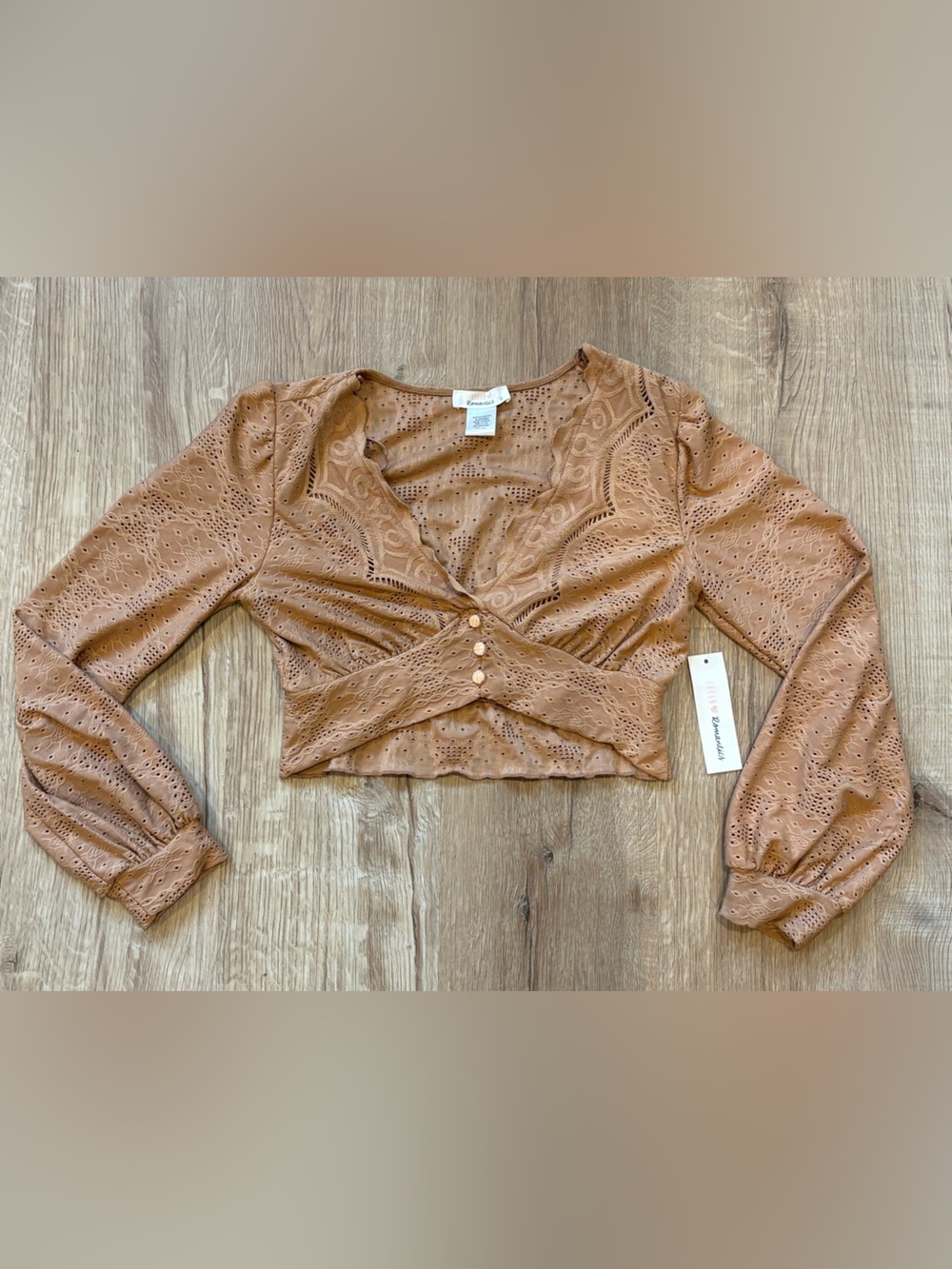 URBAN Romantics Eyelet Long Sleeve Crop Top Small